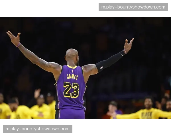 湖人詹姆斯24分5助攻 老将稳定发挥为球队提供定海神针 湖人詹姆斯24分5助攻 老将稳定发挥为球队提供定海神针